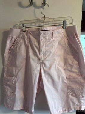 Gloria Vanderbilt Pale Pink Shorts